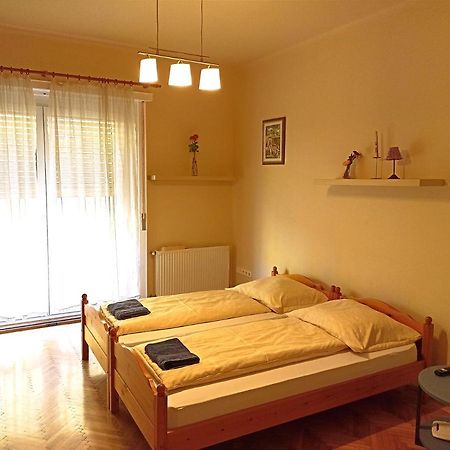 Opera Home Apartment Budapest Bagian luar foto
