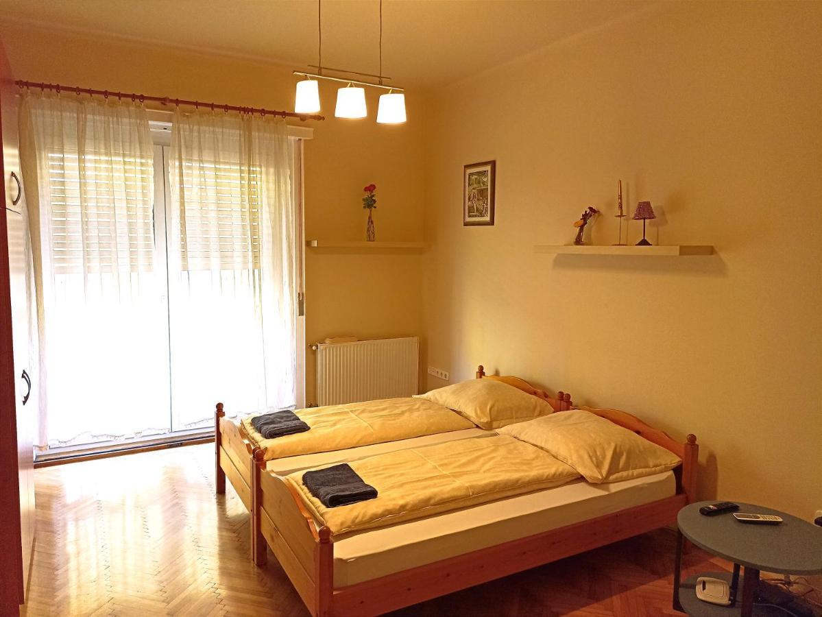 Opera Home Apartment Budapest Bagian luar foto