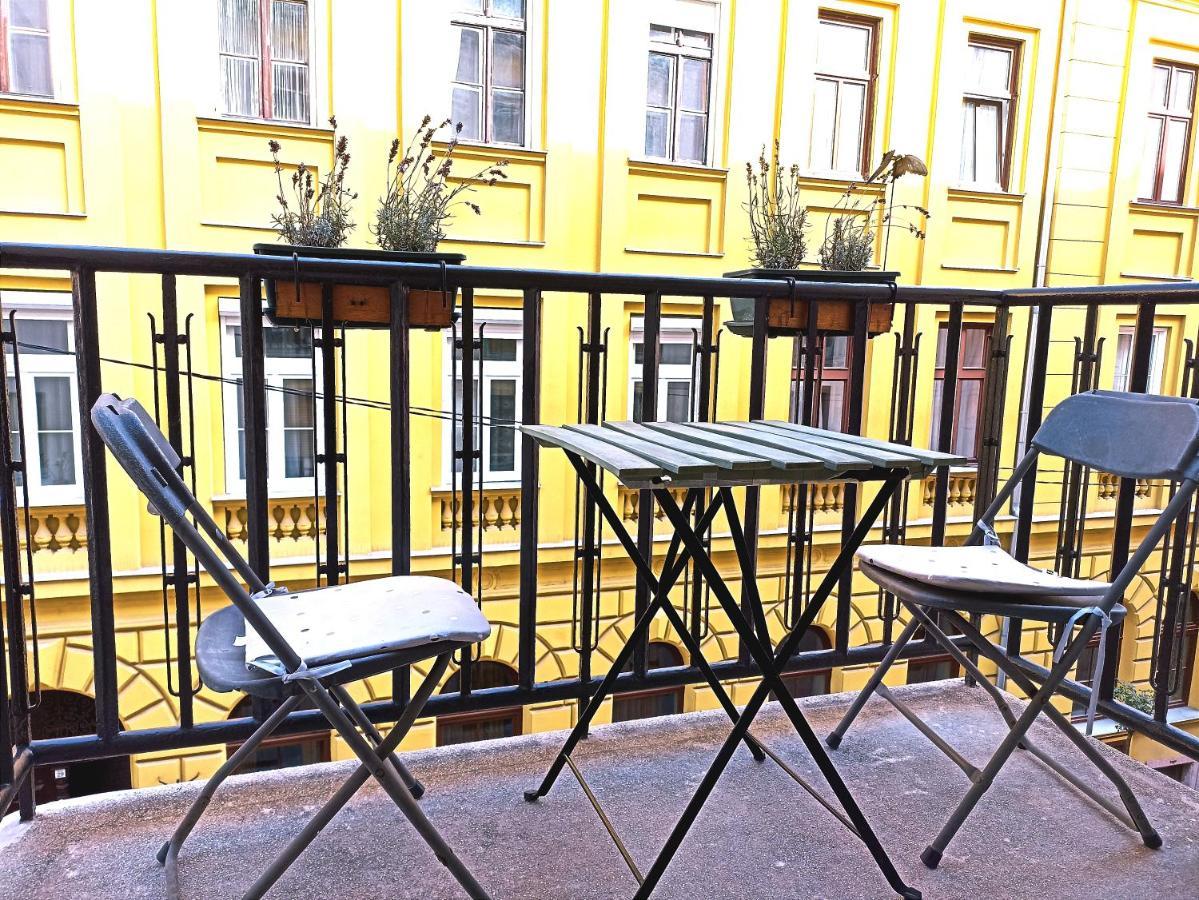 Opera Home Apartment Budapest Bagian luar foto