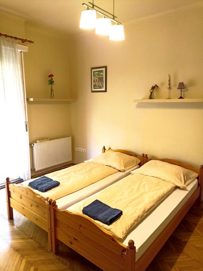 Opera Home Apartment Budapest Bagian luar foto